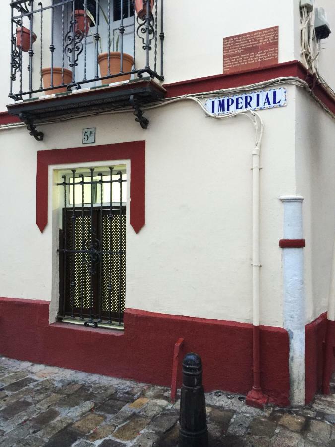 Imperial - Parking Gratis Lägenhet Sevilla Exteriör bild